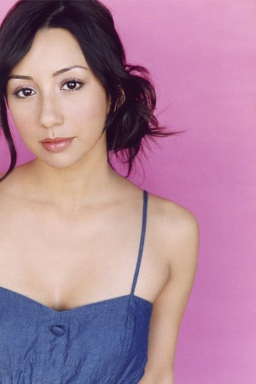 Jennifer Delaeo as Bartender