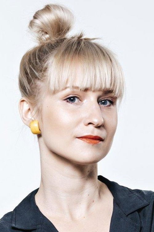 Katariina Libe as Journalist