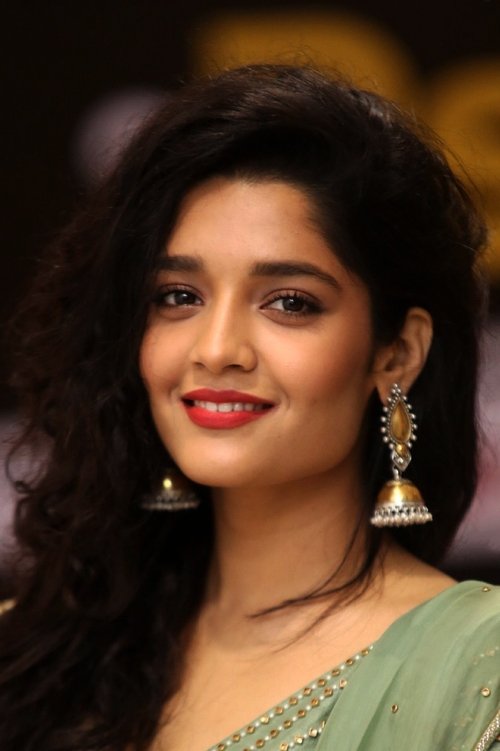 Ritika Singh as Rameswari / Ramudu
