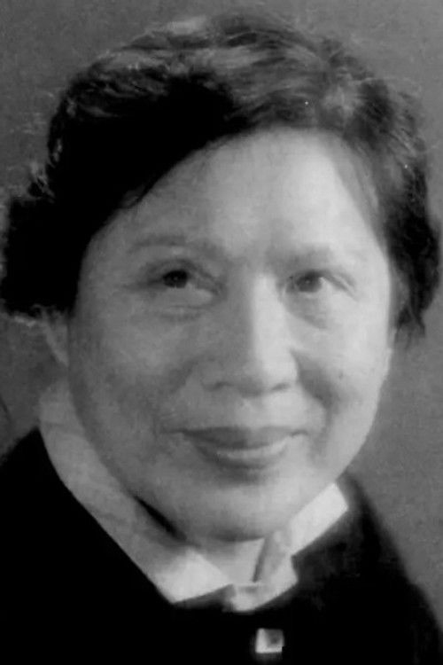 Lan Xu as Mrs. Mo Wang