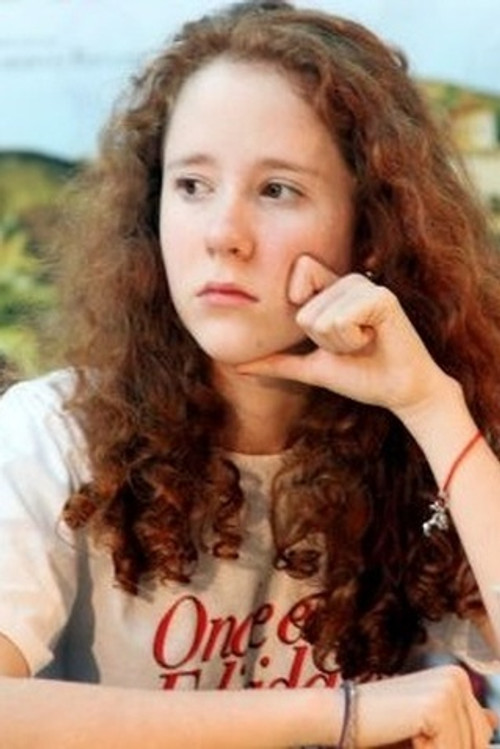 Hanna Rosenbaum as Clarinha