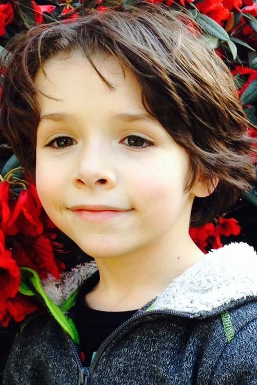 Timothé Vom Dorp as Charlie petit