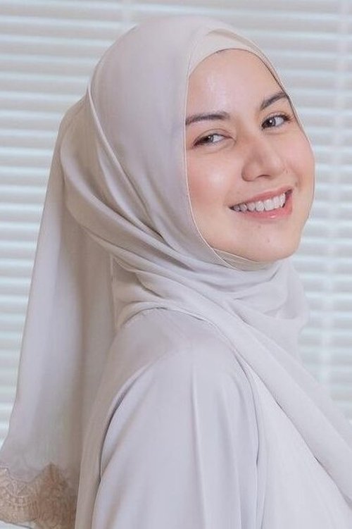 Lisa Surihani as Sheila