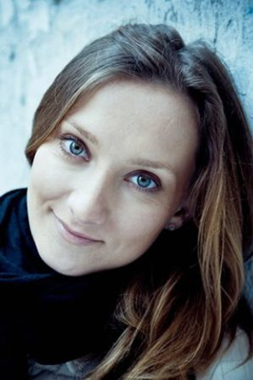 Yuliya Paranova as Lena