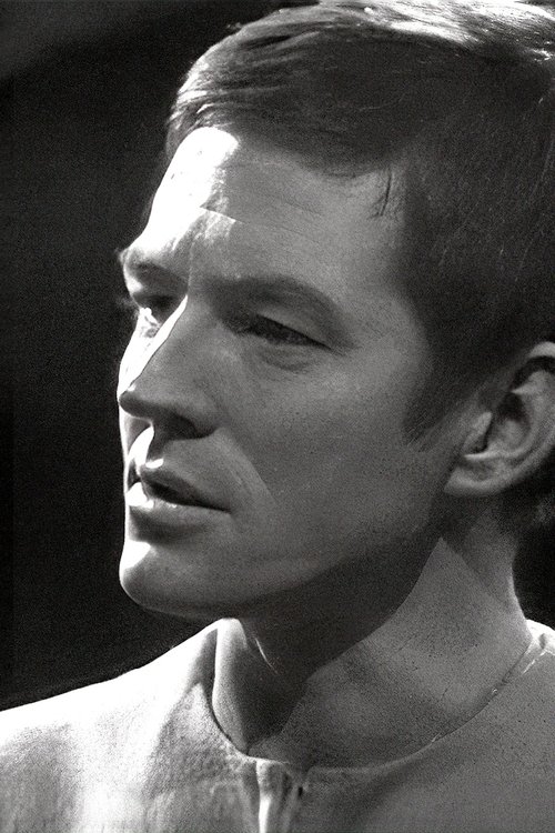 Gilbert Wynne as Harry Clegg