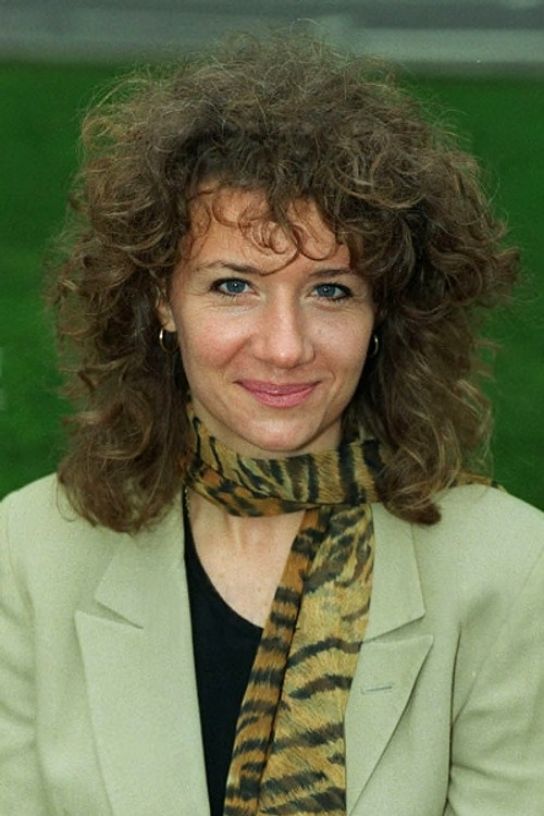 Steffanie Pitt as Anni