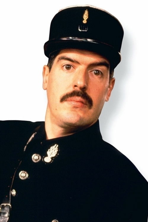 Arthur Bostrom as Gareth, Gamma 0001