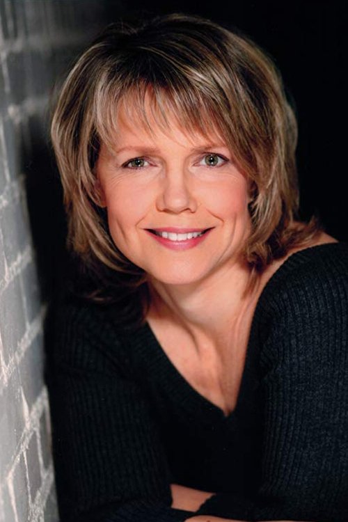 Diana Reis as Carly Kendall