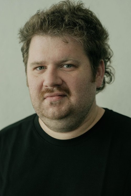 Karl Drescher as Rolf