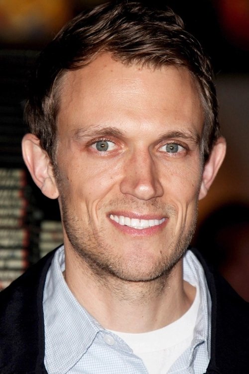 Matt Bettinelli-Olpin as Matt (segment "10/31/98")