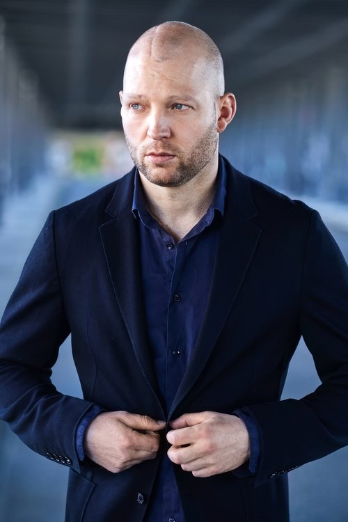 Moritz Fischer as Maximilian