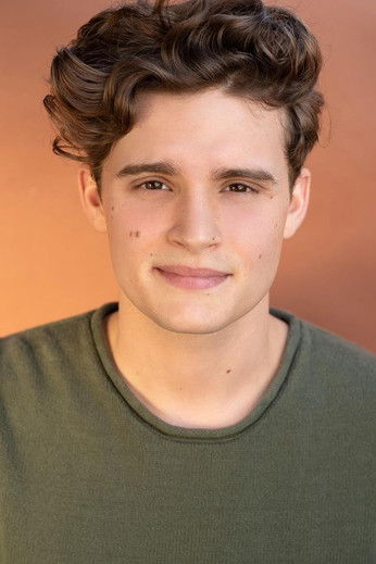 Luciano Antonino as Mateo