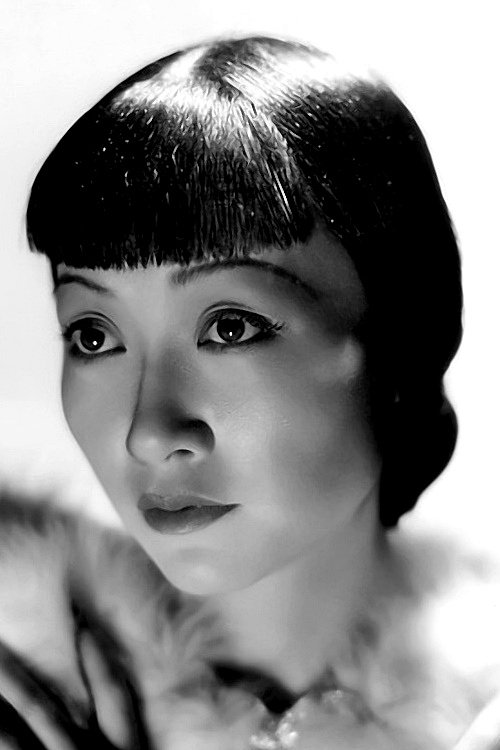 Anna May Wong as Peach Blossom