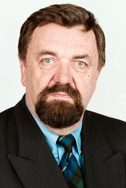 Tõnu Mikk as Groom (uncredited)