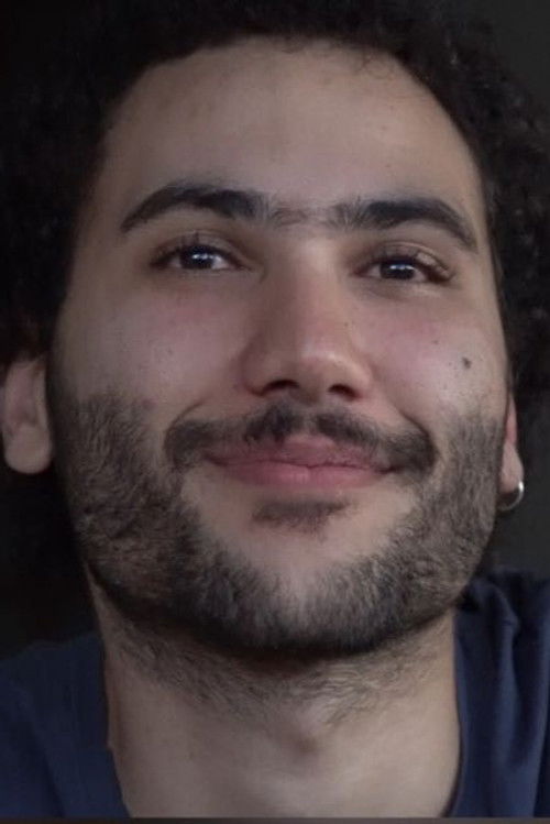 Bruno Schultz as Carlos