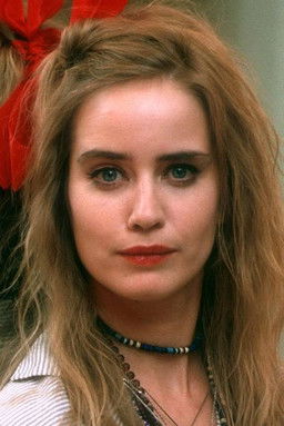 Karina Fallenstein as Clara