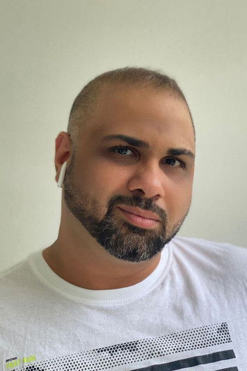 Hassan Chahrour as Hassan