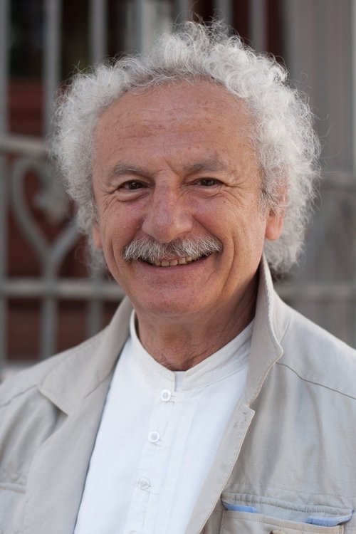 Rafael Álvarez el Brujo as Evelio