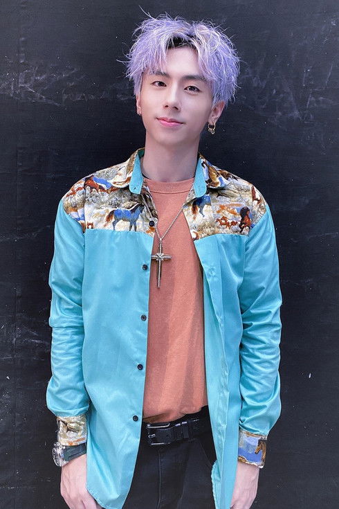 Adrien Yau as Howard