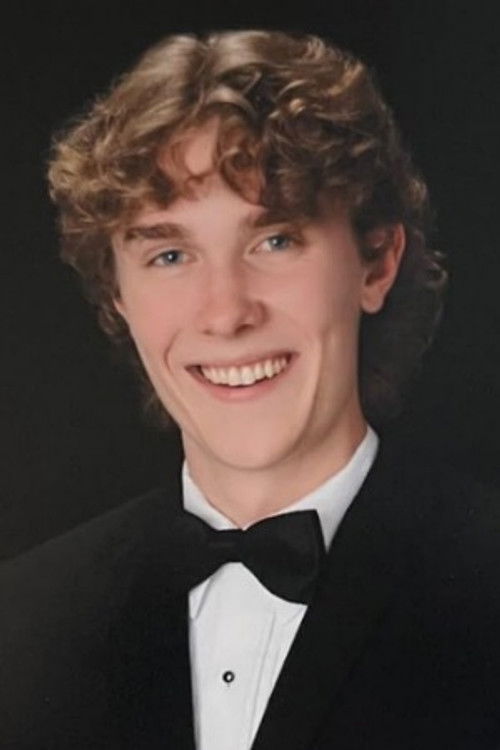 Maxwell Hellard as Mikey