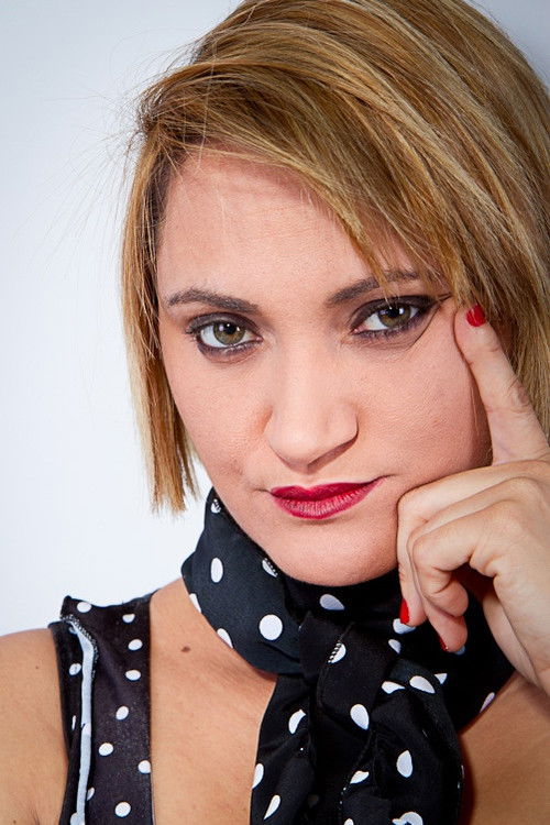 Cristiane Ferreira as Atendente 1