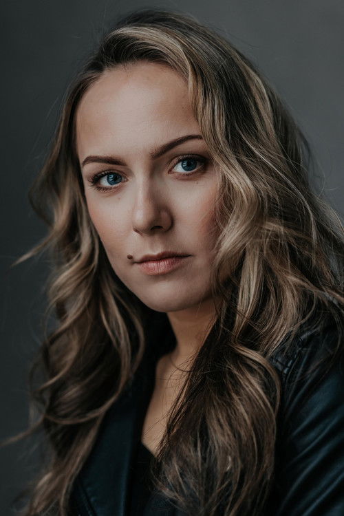 Candy Kikkas as Witch / Wife