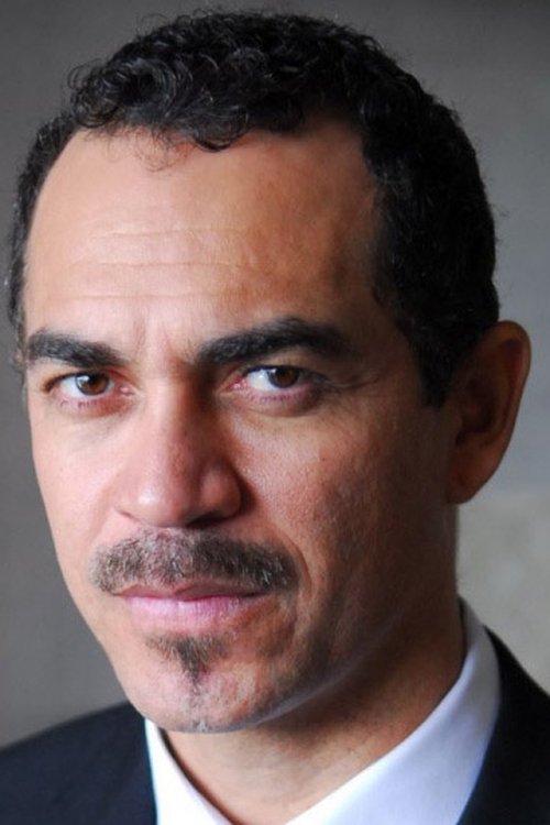 Ed Oliveira as segurança da loja