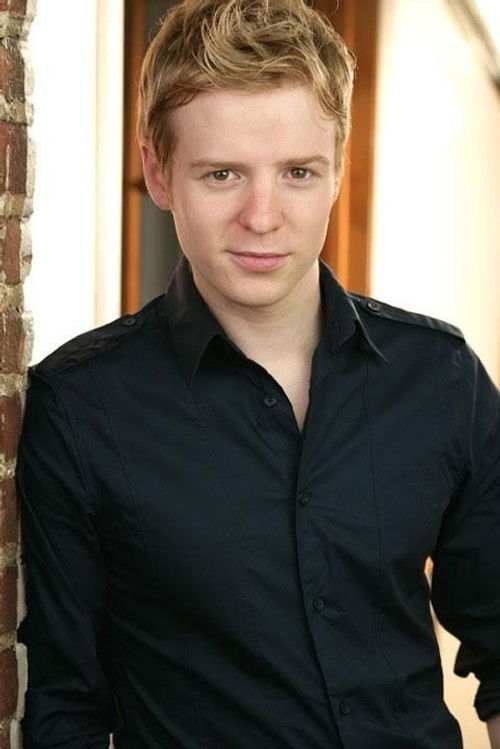 Ben Hollandsworth as Ari
