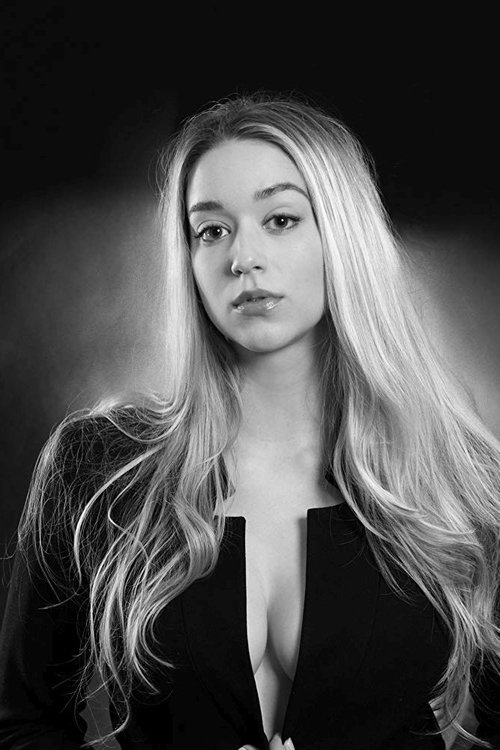 Piper Lincoln as Melissa Crawford