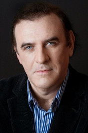 Luke Hayden as Wayne Rogers