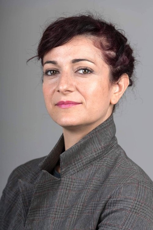 Valentina Curatoli as Nunzia