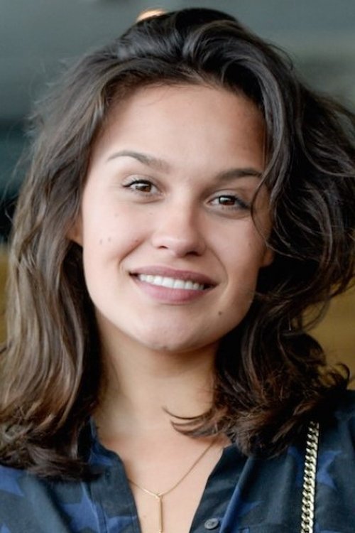 Holly Mae Brood as Lilian