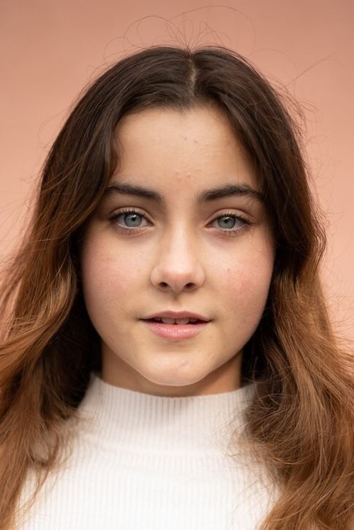 Roosmarijn van der Hoek as Bente