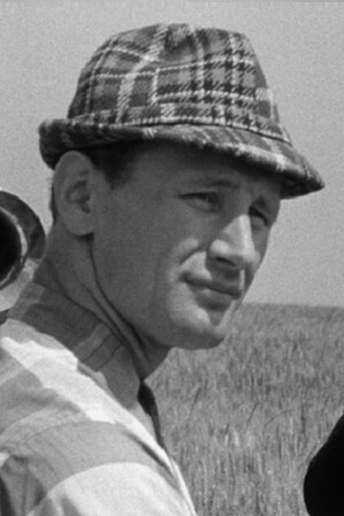 Zdeněk Bezušek as Petr