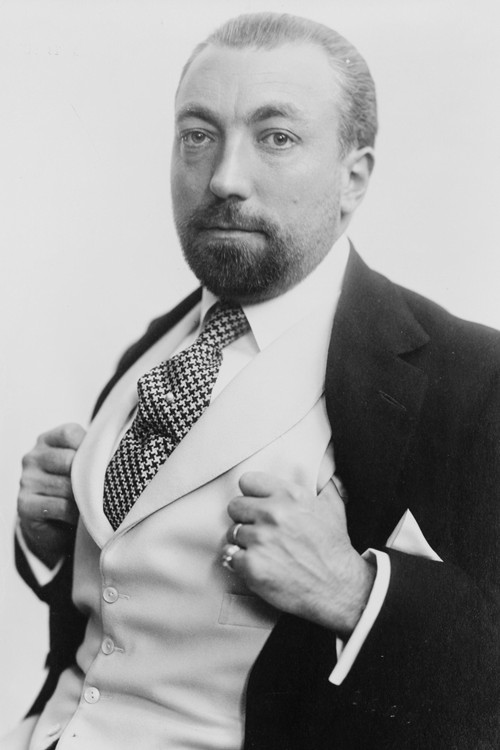 Paul Poiret as Père Ursule