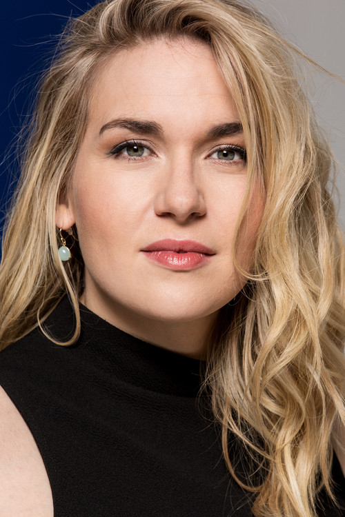 Ariane Laniel as Self - Mixmania