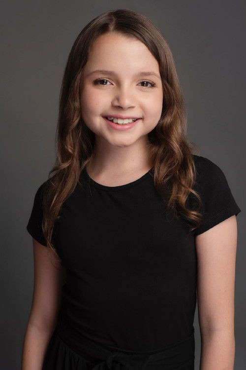 Abril Gjurinovic as Lucía