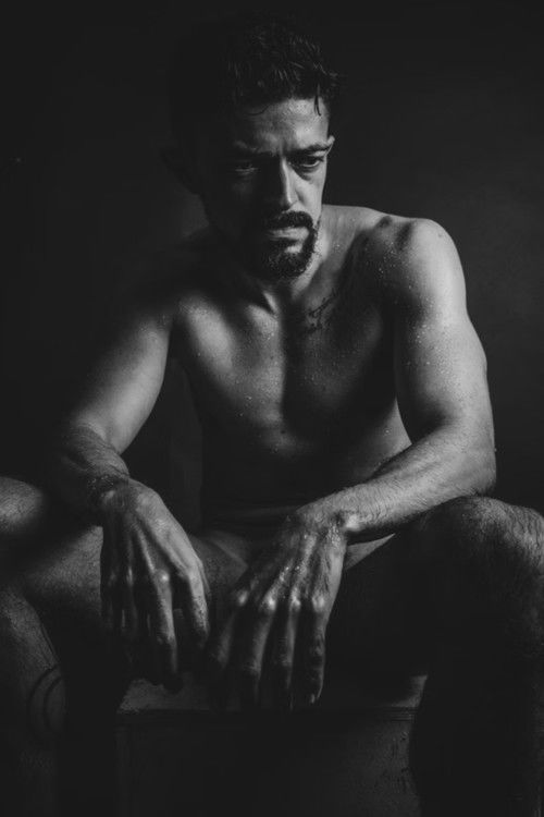 Hugo Godinho as Escravo