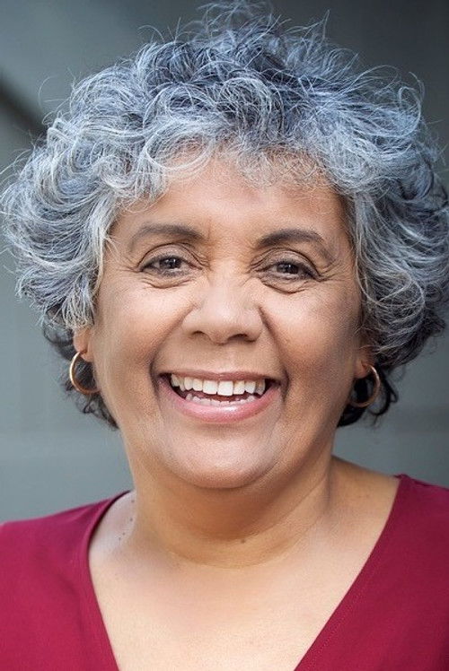 Roxanne McDonald as Aunt Jen