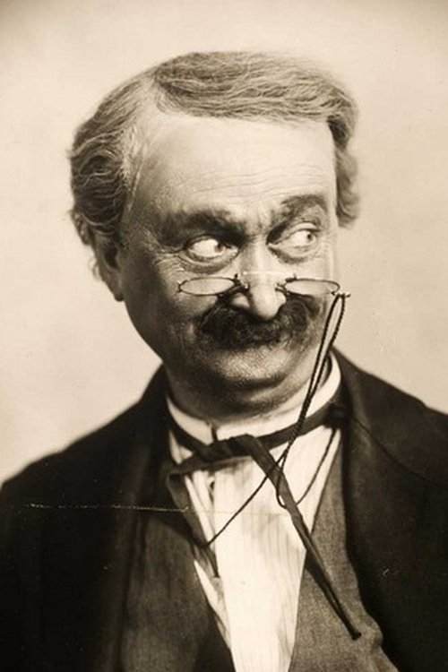 Gilberto Govi as Commendator Giovanni Bevilacqua