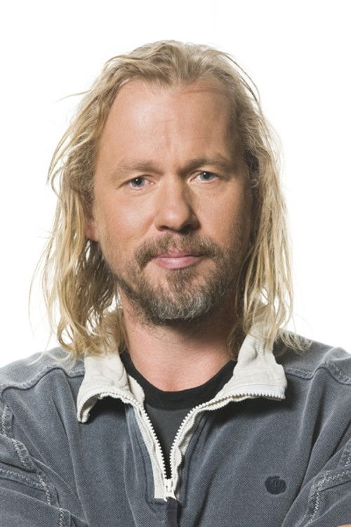 Jaan Tätte as Roland