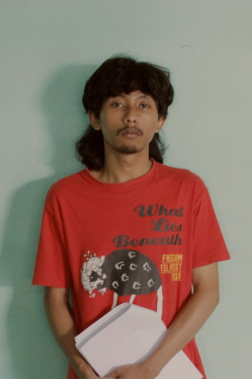 Ratno Hermanto as Agus Kenthus