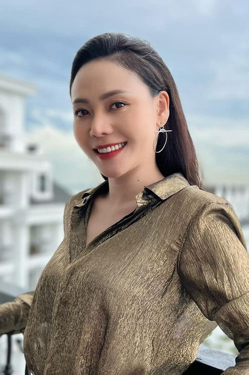 Nguyễn Huyền Trang as Hà