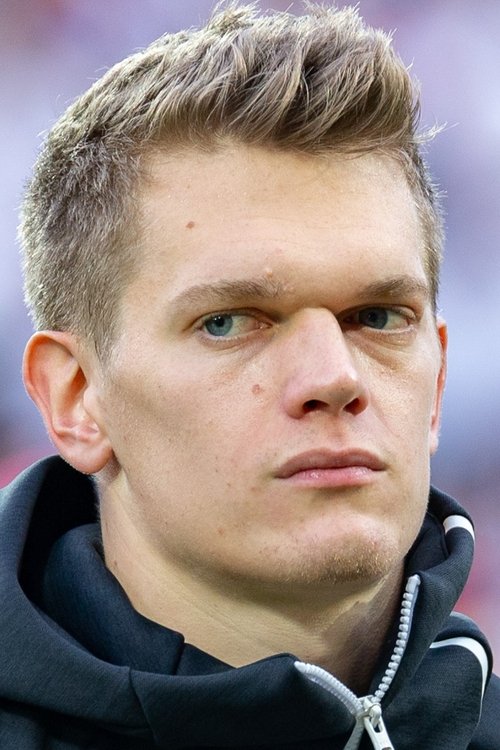 Matthias Ginter as Self