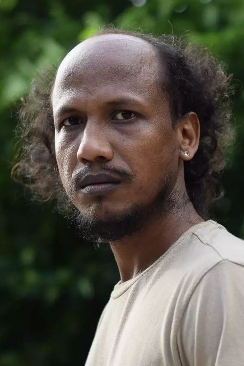 Satya Ranjan as Creepy Stranger