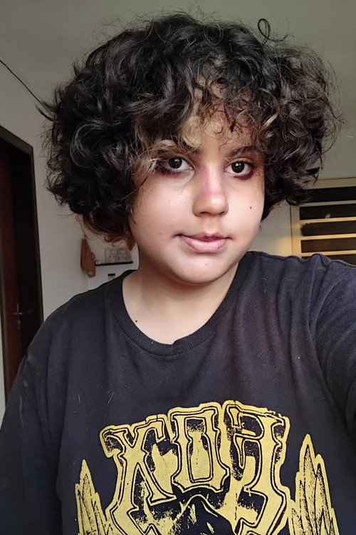 Gabi Belchior as Adolescente 3