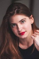 Daniela Aedo as Dulce María Larios Valle