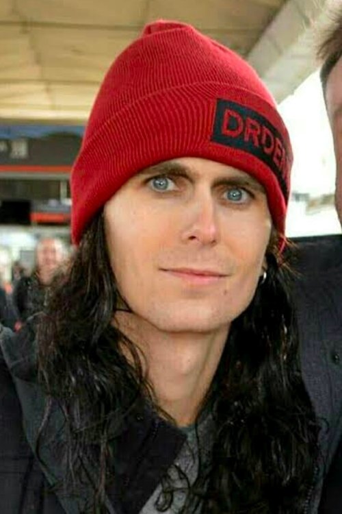 Henrik Sandelin as Himself