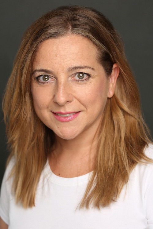 Manoli Sierra as Madre Pija