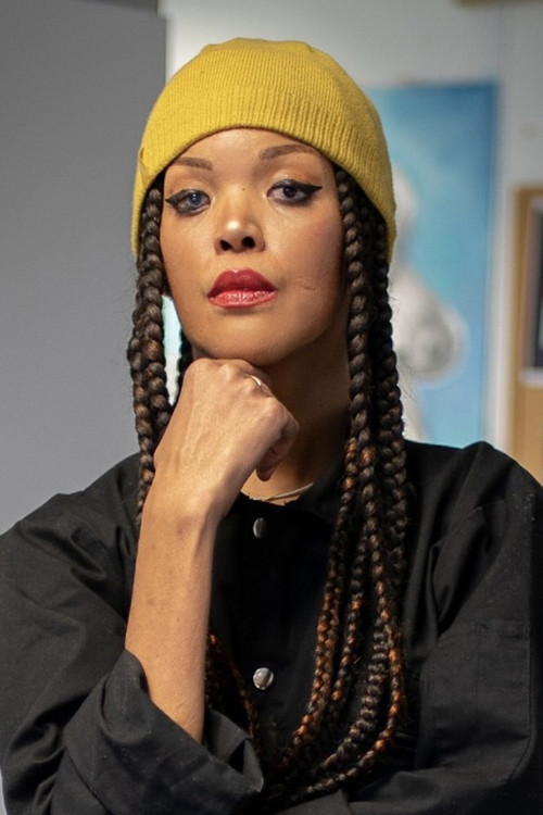 Phoebe Boswell as Self